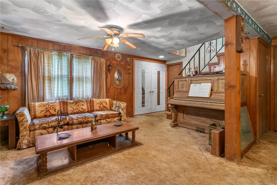 1 Hamburger Road Coventry, RI 02816 - Photo 10 of 34