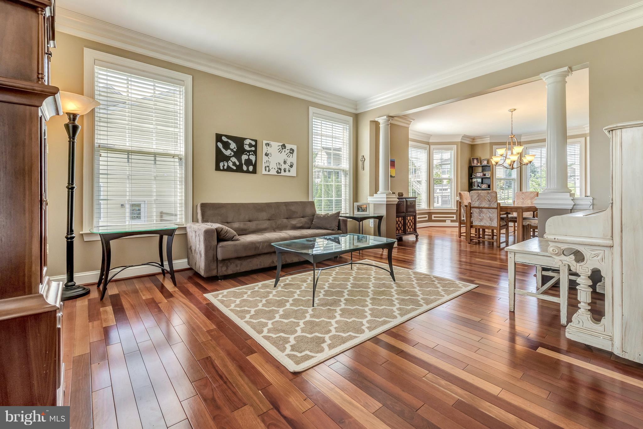17912 Dr Walling Road Poolesville, MD 20837 - Photo 13 of 30 Living Room
