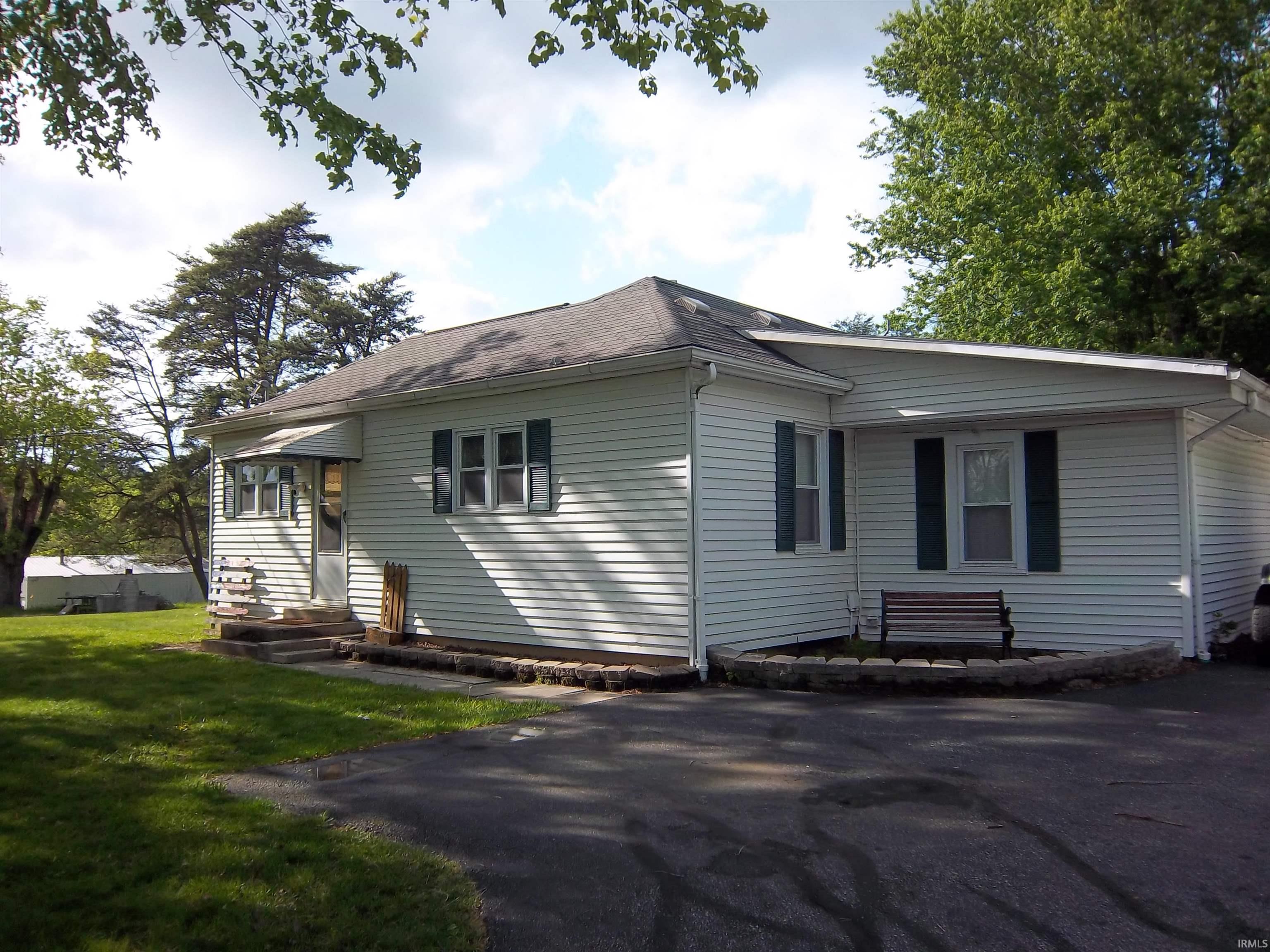 150 West Zikes Road Bloomington, IN 47403 - Photo 3 of 24 Gallery Image 3