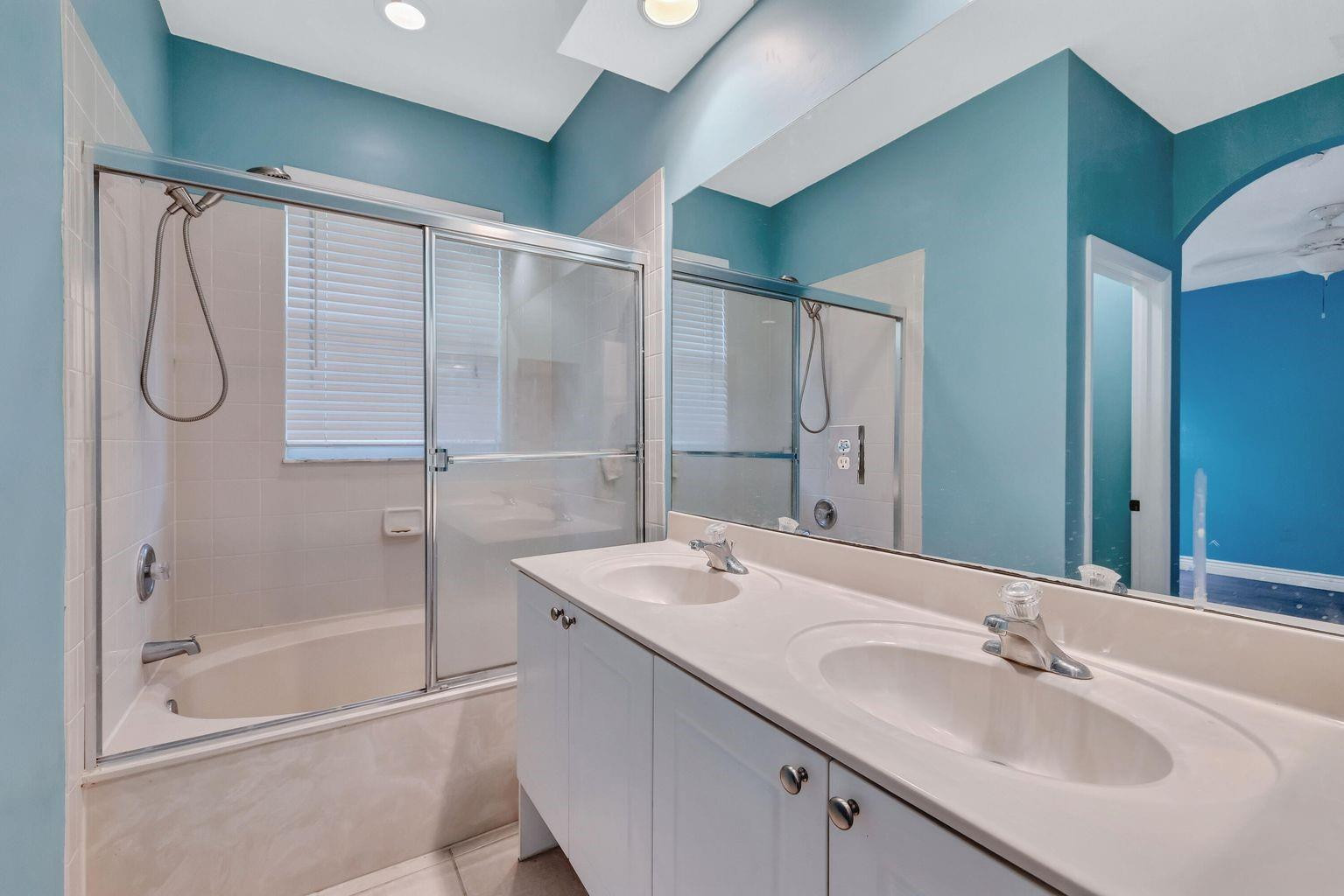 3122 Merrick Terrace, Unit 1904 Pompano Beach, FL 33063 - Photo 28 of 33 Photo 29