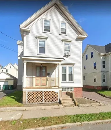 $2,900 | 25 Brimblecom Street, Unit 2, Lynn, MA 01902