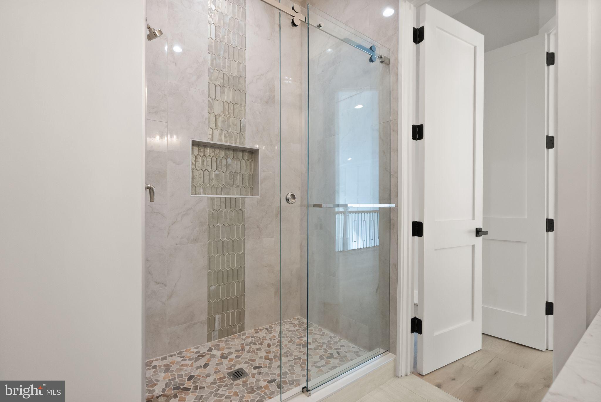 40925 Alysheba Drive Leesburg, VA 20176 - Photo 40 of 84 2nd bath