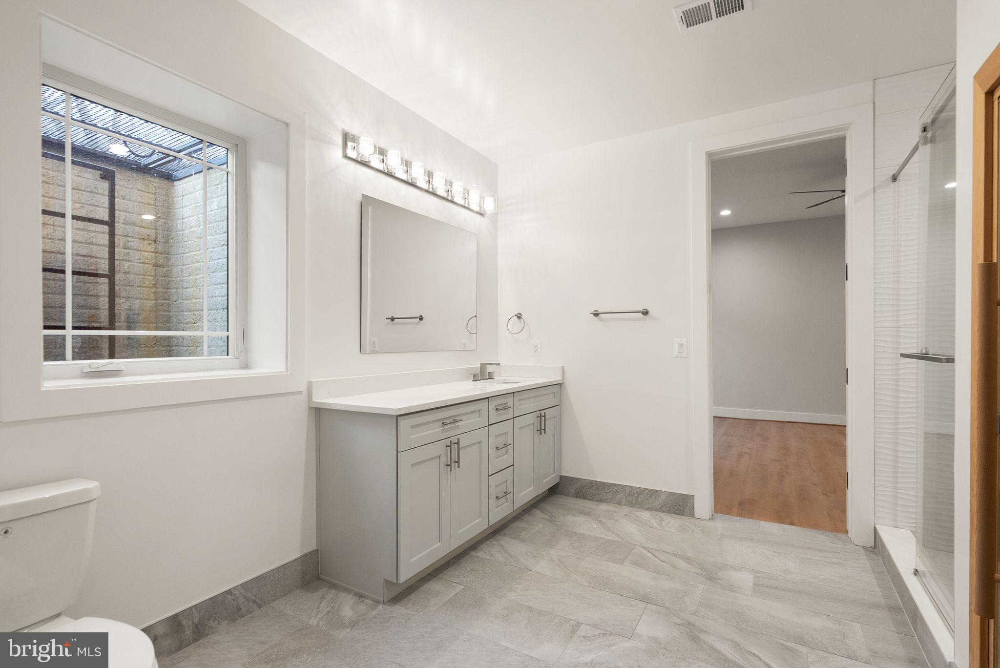 40925 Alysheba Drive Leesburg, VA 20176 - Photo 58 of 84 6th bathroom