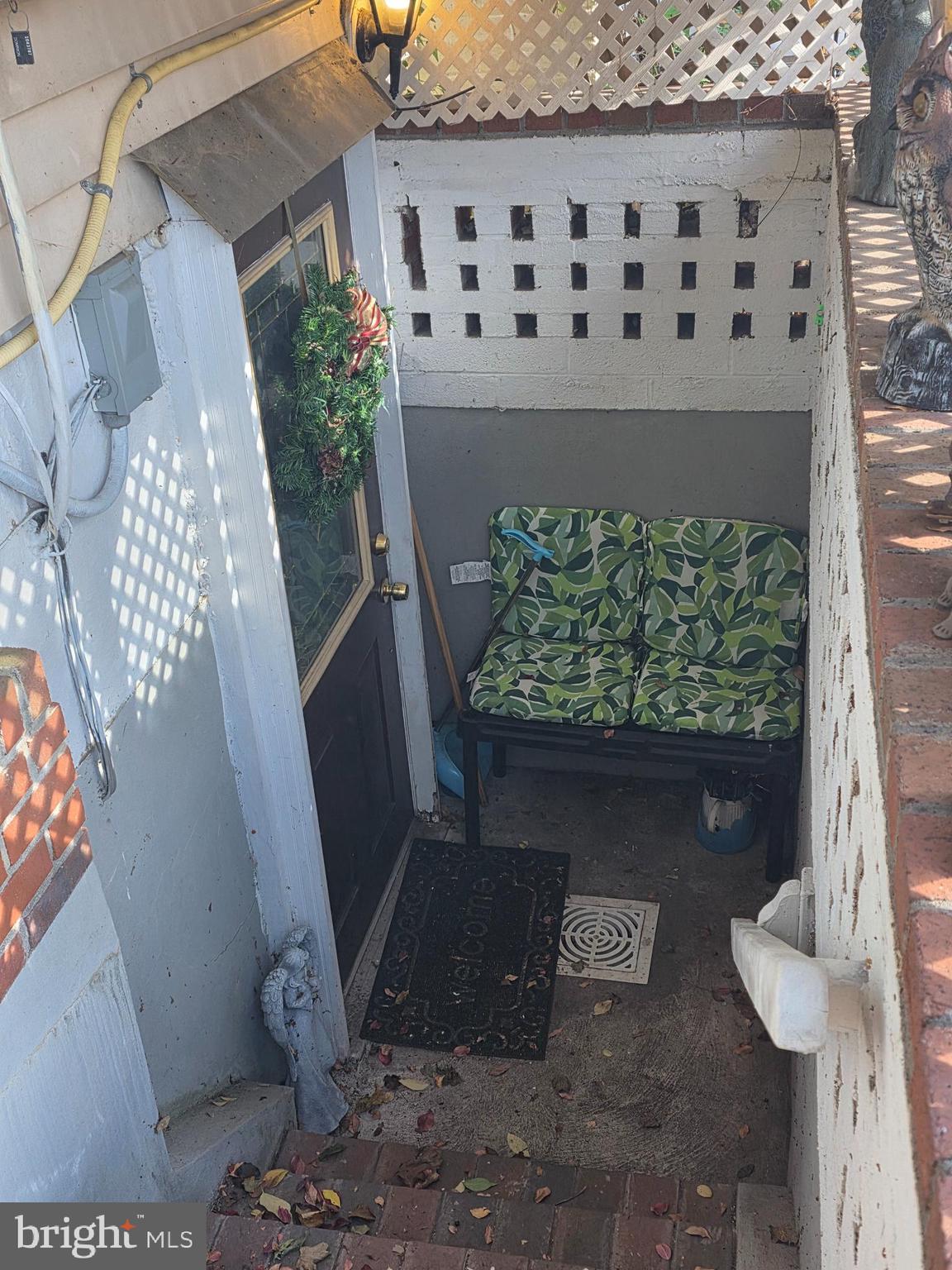 809 North Abingdon Street Arlington, VA 22203 - Photo 11 of 18 a view of a wooden door