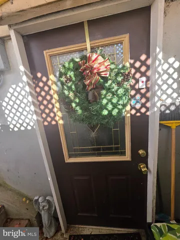 $1,600 | 809 North Abingdon Street, Arlington, VA 22203