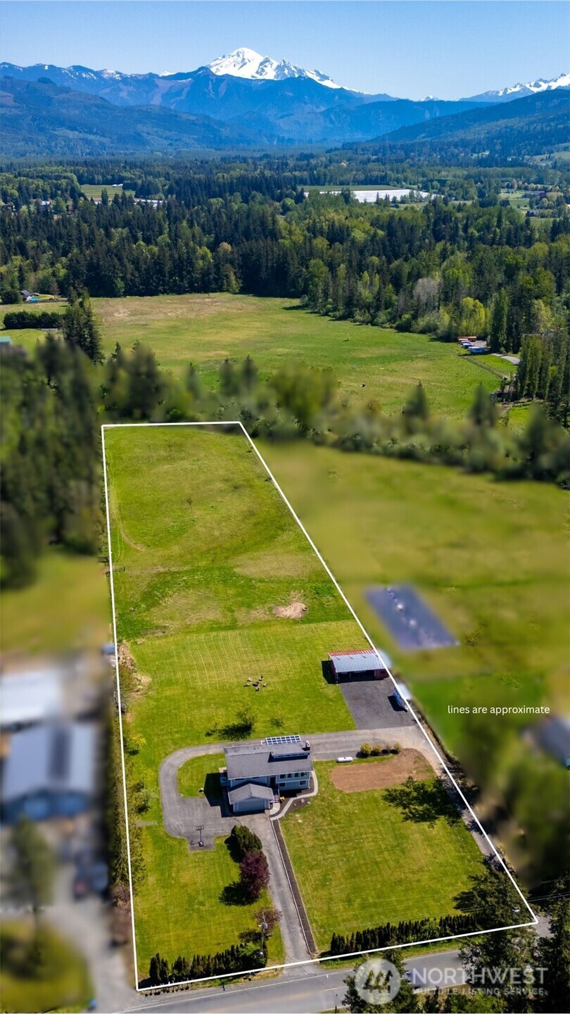 5698 Mission Road Bellingham, WA 98226 - Photo 3 of 40