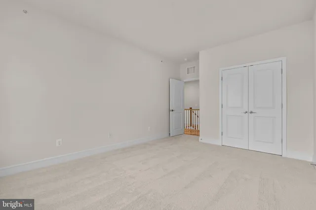 $609,065 | 43305 Farringdon Square, Broadlands, VA 20148