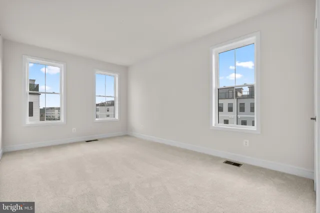 $609,065 | 43305 Farringdon Square, Broadlands, VA 20148