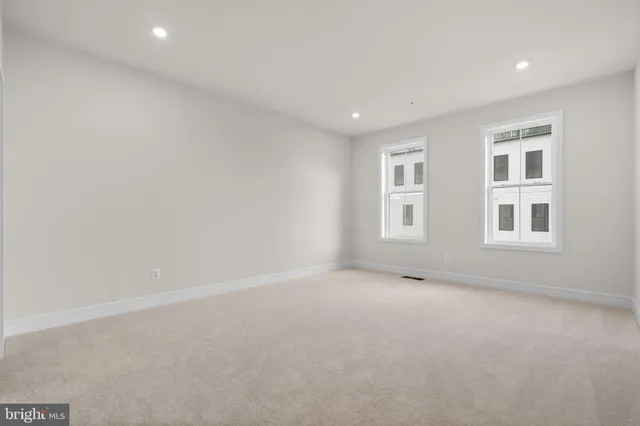 $609,065 | 43305 Farringdon Square, Broadlands, VA 20148