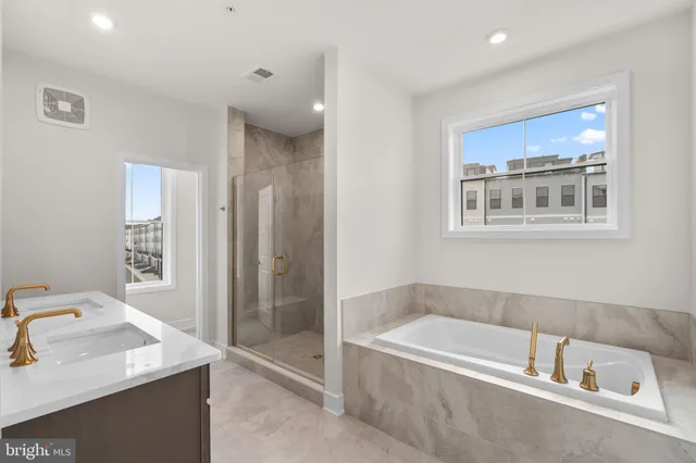 $609,065 | 43305 Farringdon Square, Broadlands, VA 20148