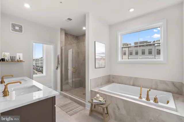 $609,065 | 43305 Farringdon Square, Broadlands, VA 20148