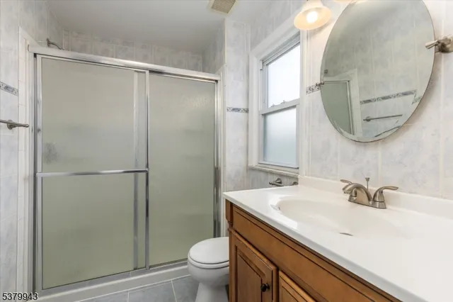 $729,000 | 482 6th Avenue, Lyndhurst, NJ 07071