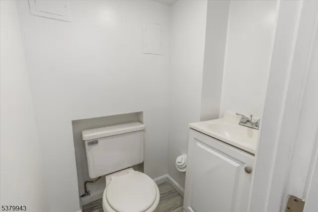 $729,000 | 482 6th Avenue, Lyndhurst, NJ 07071