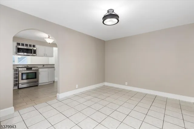 $729,000 | 482 6th Avenue, Lyndhurst, NJ 07071