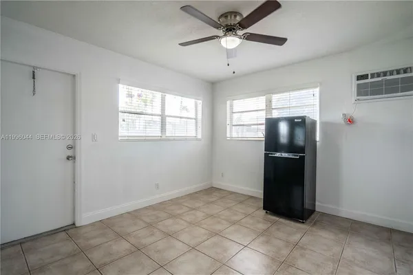 $1,200 | 715 Northeast 6th Street, Unit 5A, Fort Lauderdale, FL 33304