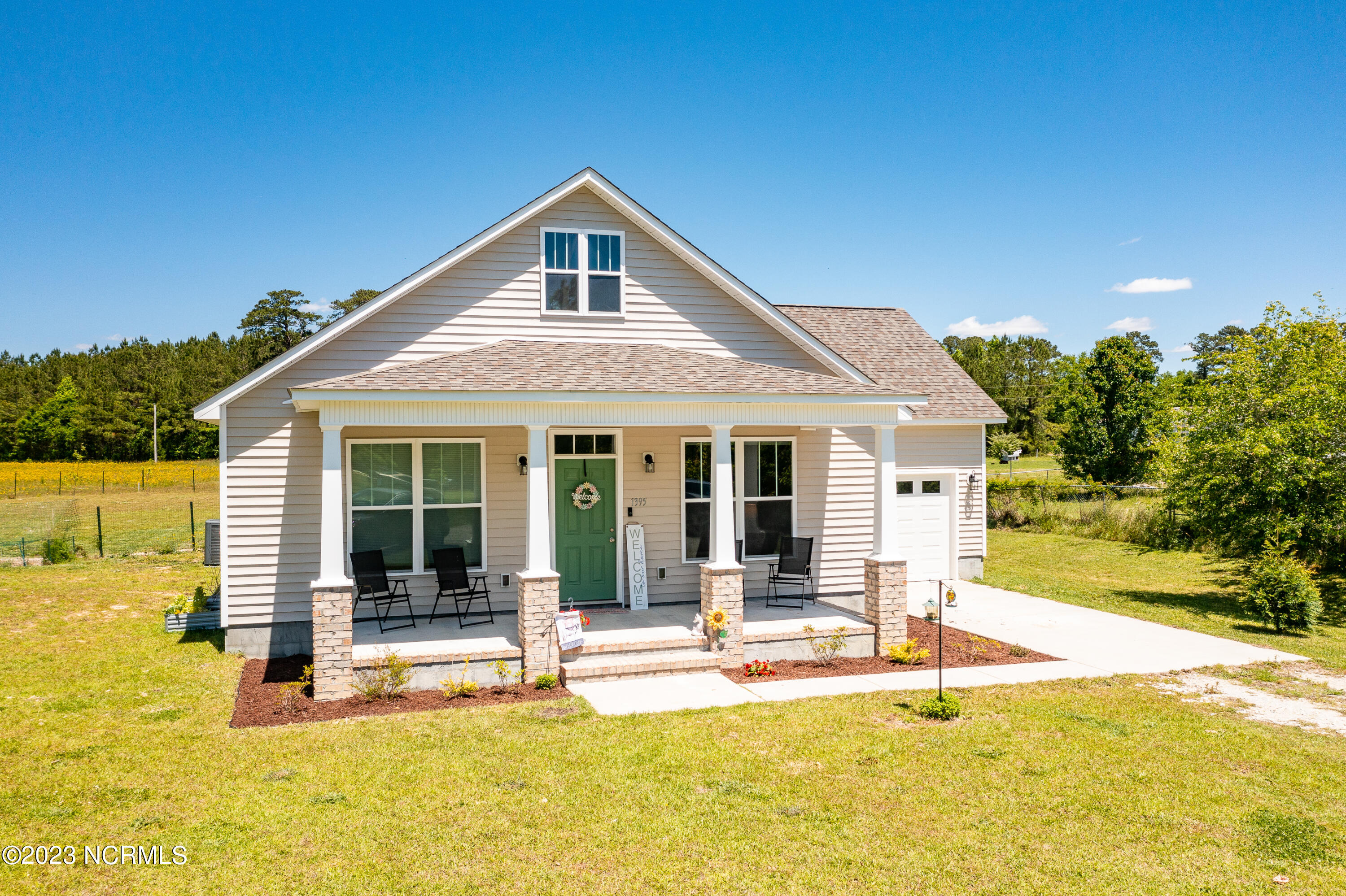 1395 Temples Point Road Havelock, NC 28532 - Photo 32 of 33 Chill Photo Aerials_79