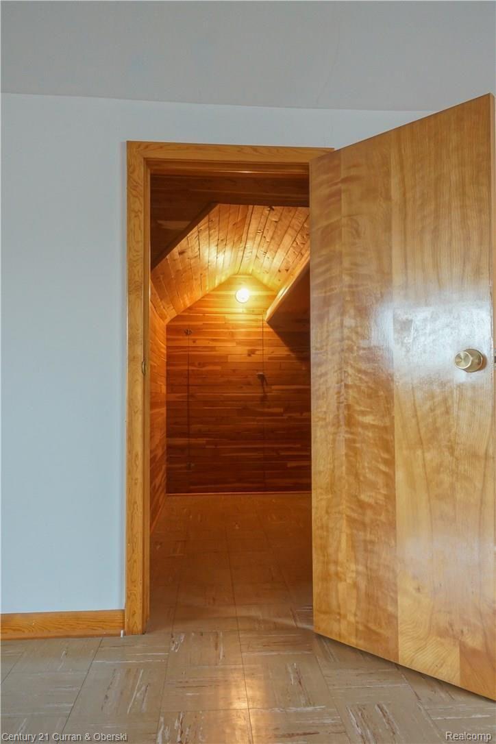 7644 Miller Road Dearborn, MI 48126 - Photo 22 of 33 30 - second floor bedroom - cedar closet (1).jpg