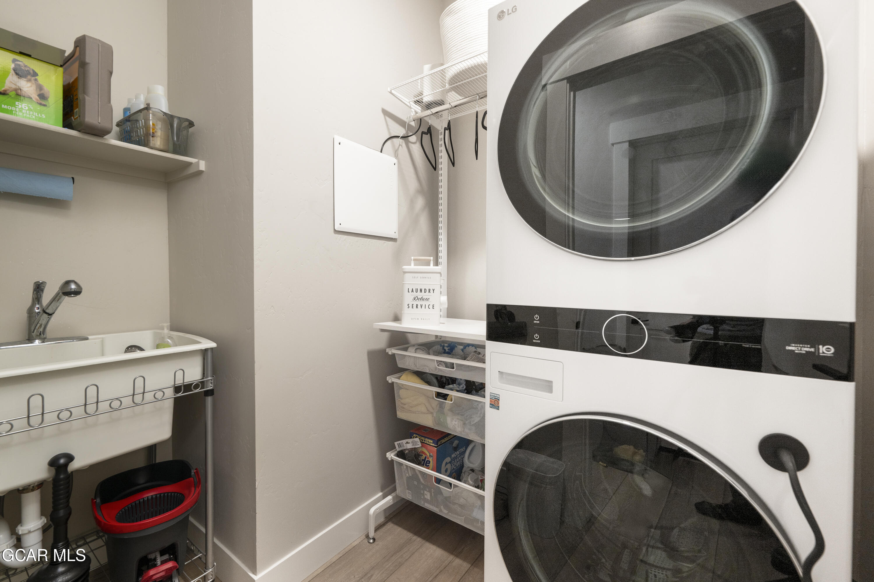 134 Eagle Ridge Drive Granby, CO 80446 - Photo 15 of 50 Washer/Dryer and Sink