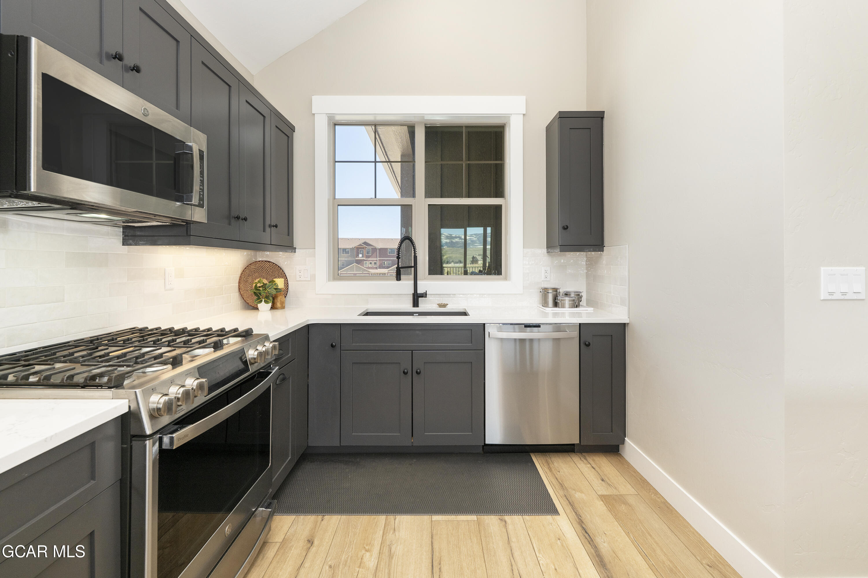 134 Eagle Ridge Drive Granby, CO 80446 - Photo 26 of 50 Pristine Kitchen