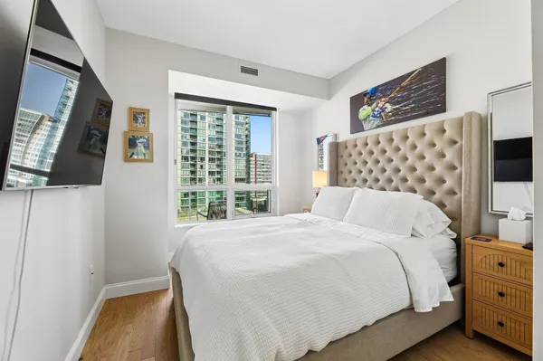 $5,300 | 20 Newport Parkway, Unit 1511, Jersey City, NJ 07310