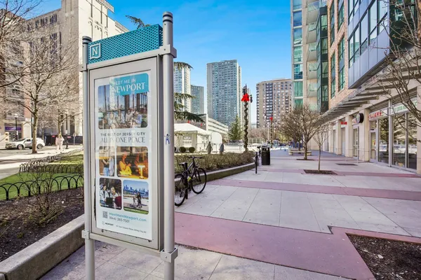 $5,300 | 20 Newport Parkway, Unit 1511, Jersey City, NJ 07310