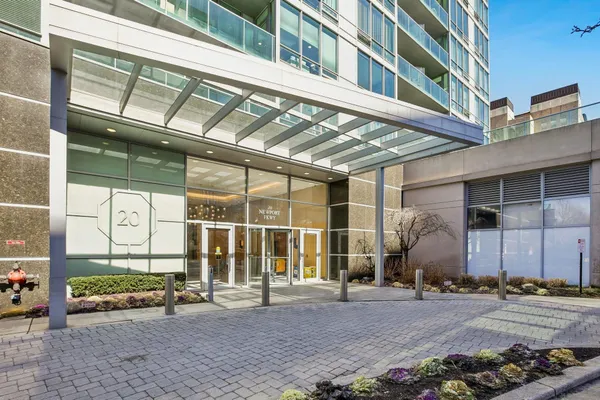 $5,300 | 20 Newport Parkway, Unit 1511, Jersey City, NJ 07310