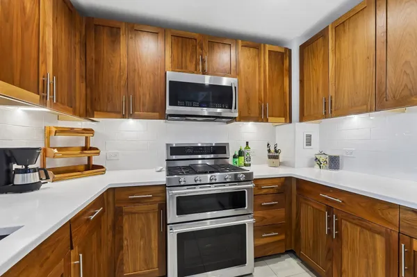 $5,300 | 20 Newport Parkway, Unit 1511, Jersey City, NJ 07310