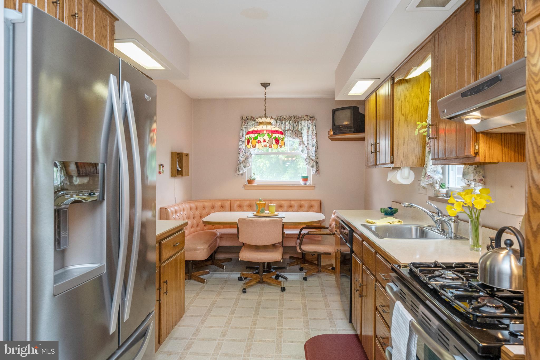 1236 Jennifer Road Philadelphia, PA 19116 - Photo 12 of 30 Kitchen