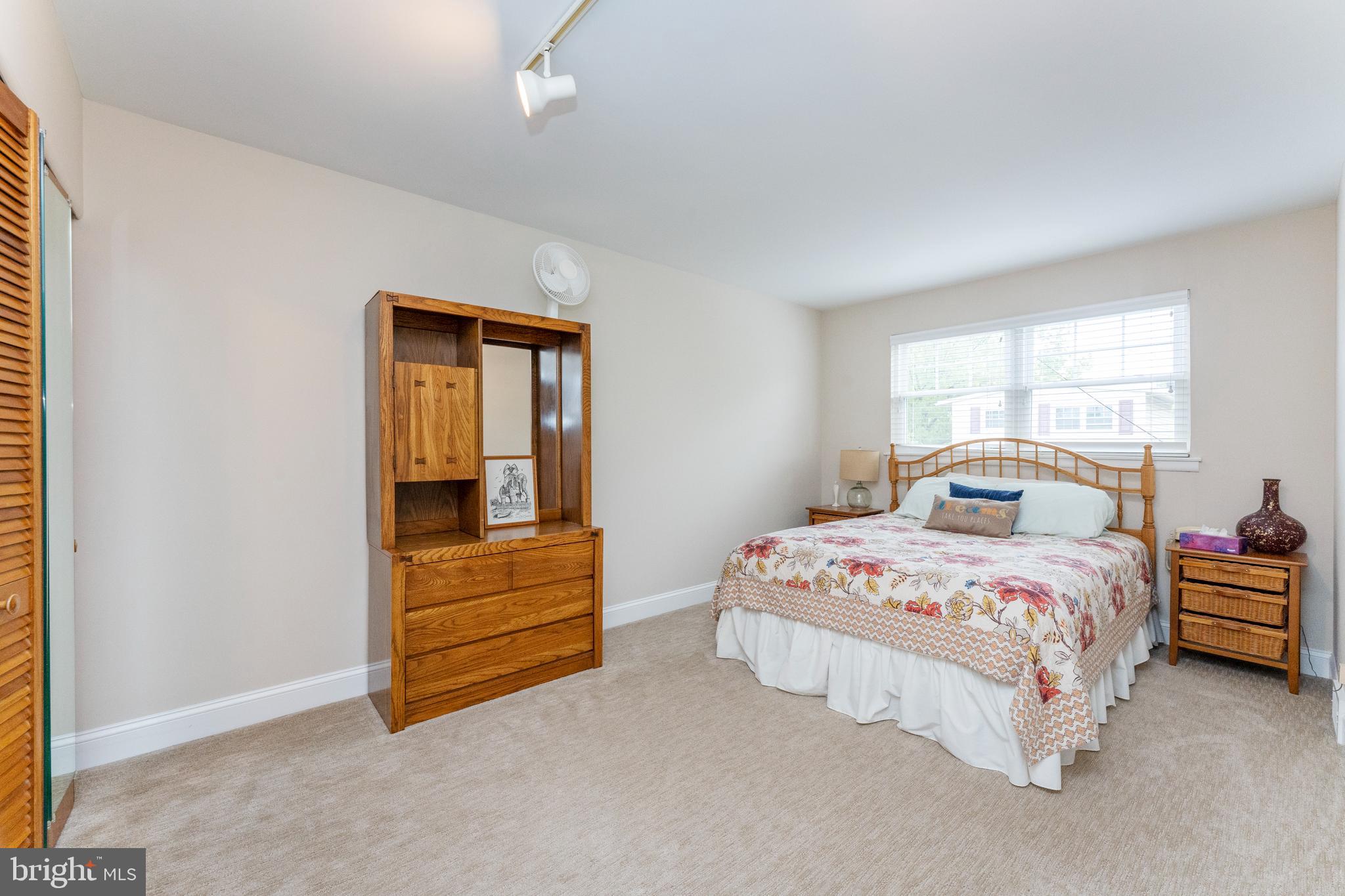 1236 Jennifer Road Philadelphia, PA 19116 - Photo 20 of 30 Bedroom 3 with Walk in Closet
