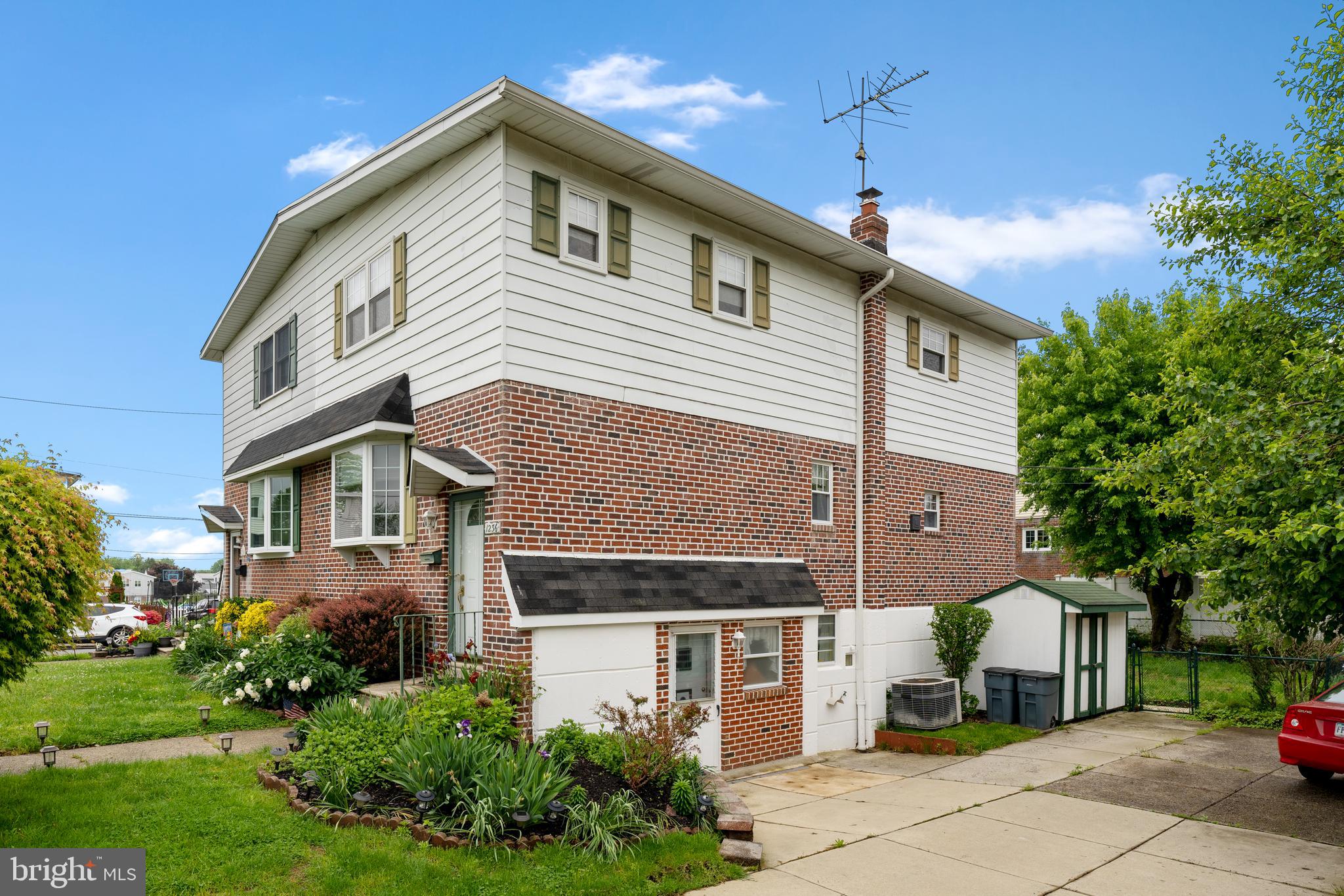 1236 Jennifer Road Philadelphia, PA 19116 - Photo 30 of 30 Side Exterior