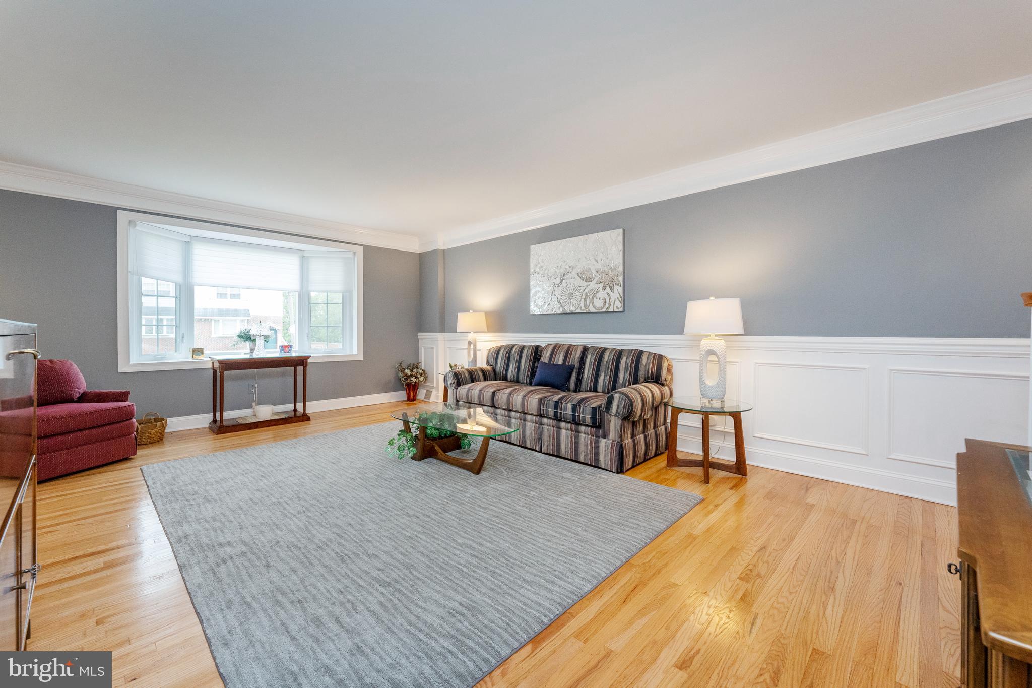 1236 Jennifer Road Philadelphia, PA 19116 - Photo 4 of 30 Living Room
