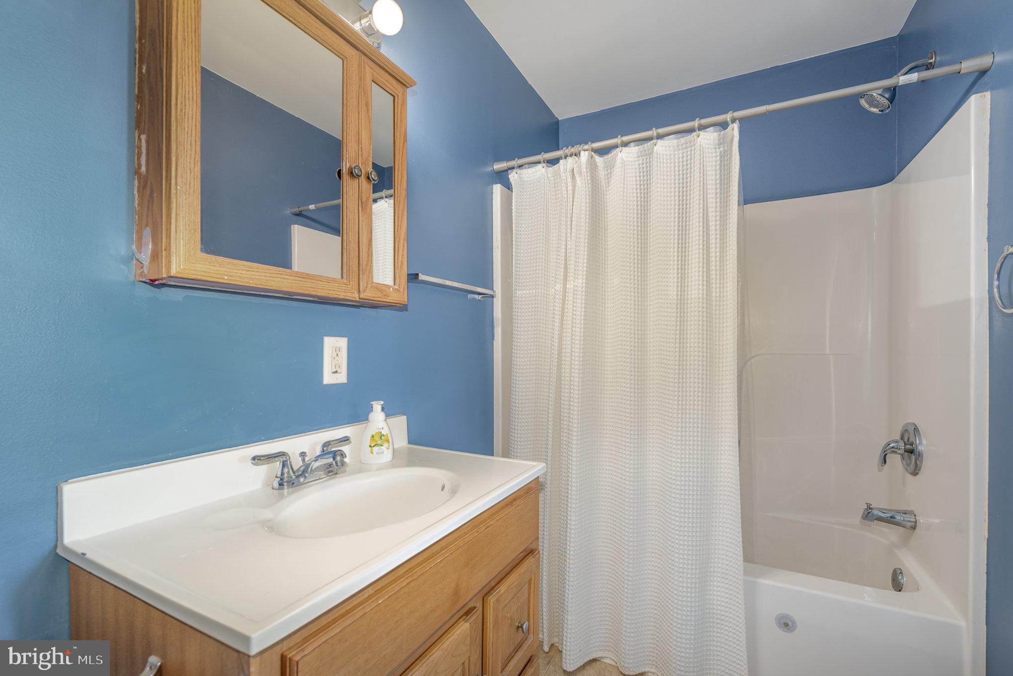 1480 Carpenters Point Road Perryville, MD 21903 - Photo 9 of 16 Hall Bathroom