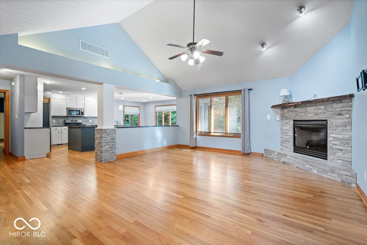 1893 Water Oak Way Avon, IN 46123 - Photo 5 of 51