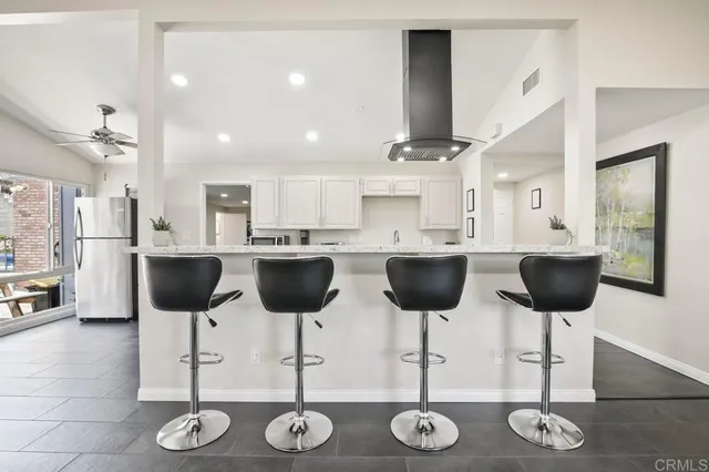 $1,149,999 | 9452 Larrabee Avenue, San Diego, CA 92123