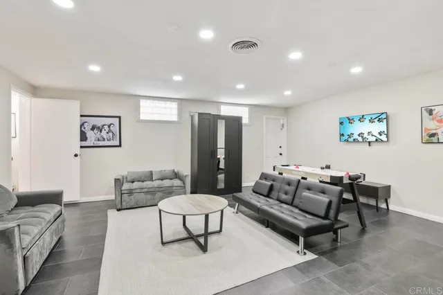 $1,149,999 | 9452 Larrabee Avenue, San Diego, CA 92123