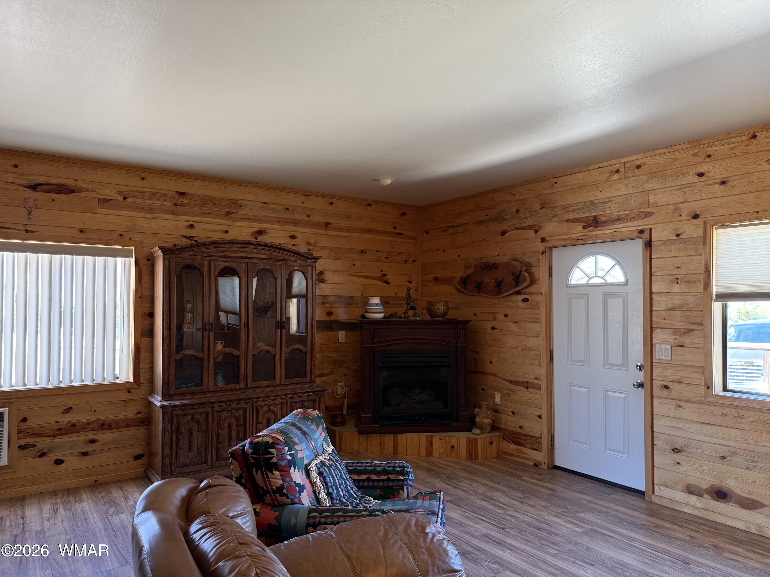 23 East E Cr Springerville, AZ 85938 - Photo 37 of 57 Front Room