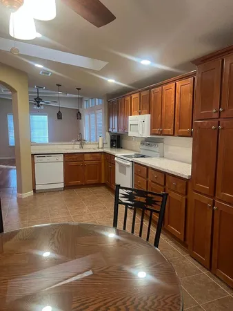 $1,850 | 3301 South Goldfield Road, Unit 4077, Apache Junction, AZ 85119