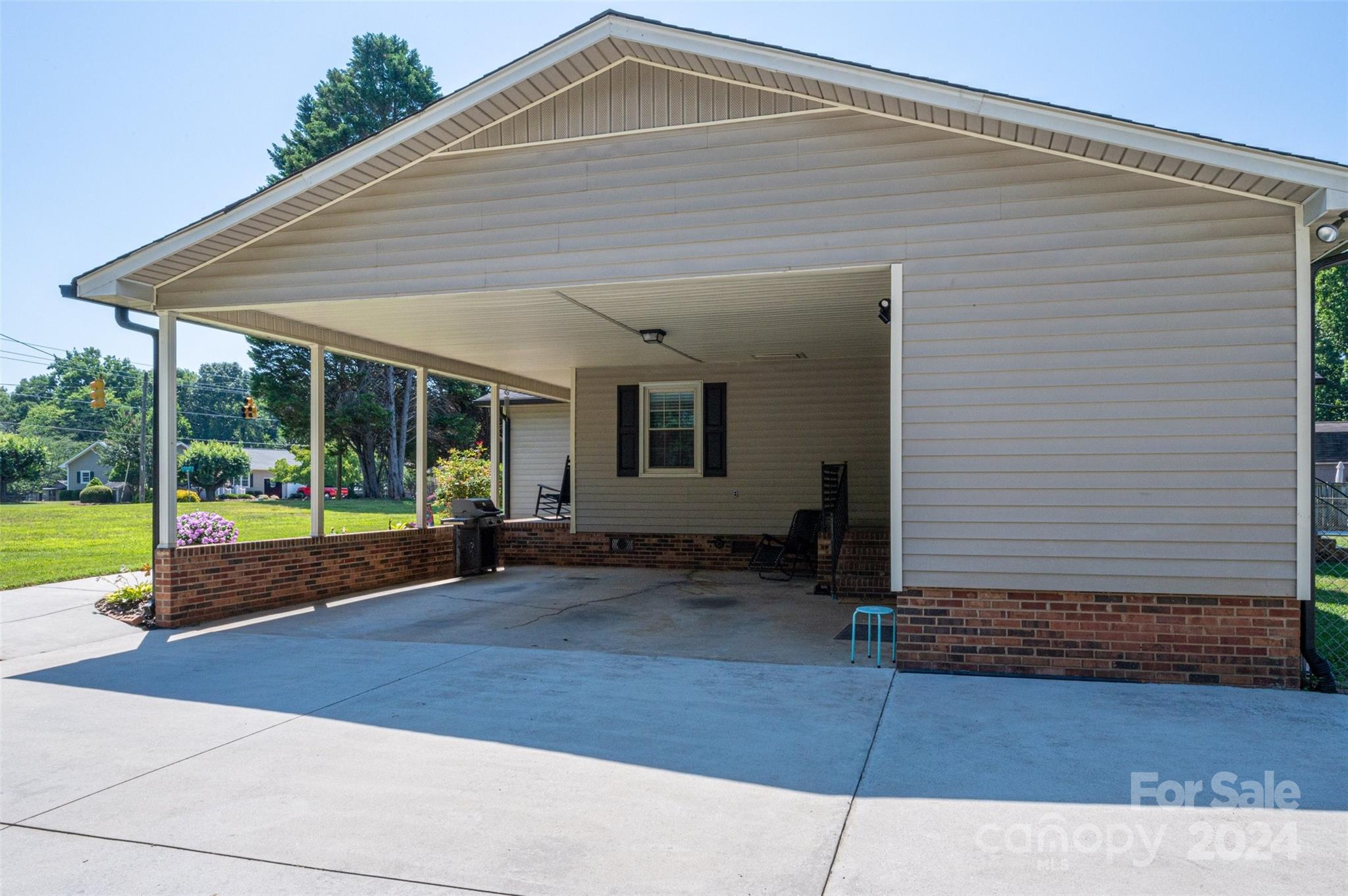 4435 Hickory Grove Road Gastonia, NC 28056 - Photo 4 of 44 Gallery Image 4