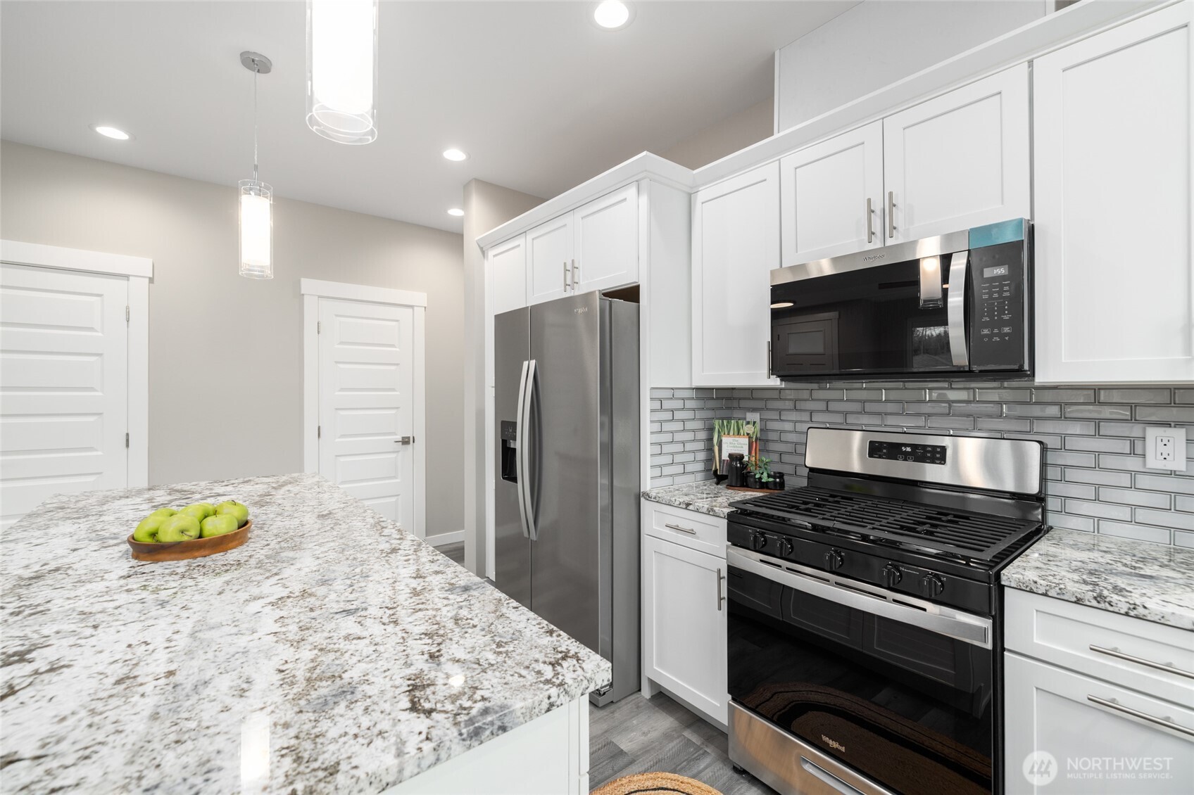 1515 North Waugh Road, Unit A Mount Vernon, WA 98273 - Photo 8 of 37