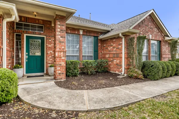 a view of a house with outdoor space