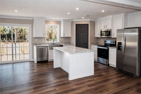 $249,900 | 75 Birdford Lake Road, Glennville, GA 30427