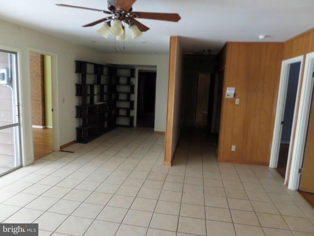 421 Russell Road Berryville, VA 22611 - Photo 11 of 30 Dining Area