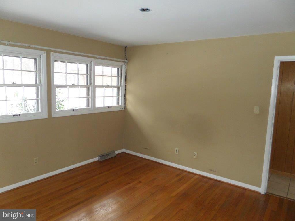 421 Russell Road Berryville, VA 22611 - Photo 18 of 30 Bedroom 4