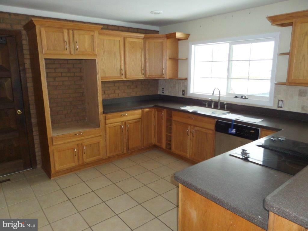 421 Russell Road Berryville, VA 22611 - Photo 8 of 30 Kitchen