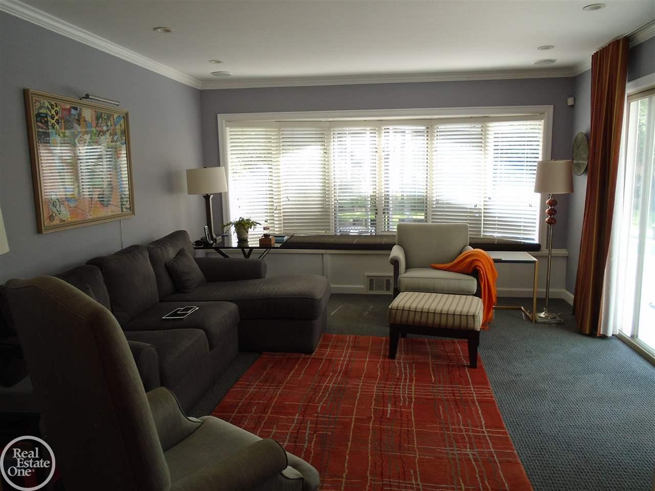 671 Westchester Road Grosse Pointe, MI 48230 - Photo 18 of 71 31350780-17.JPG