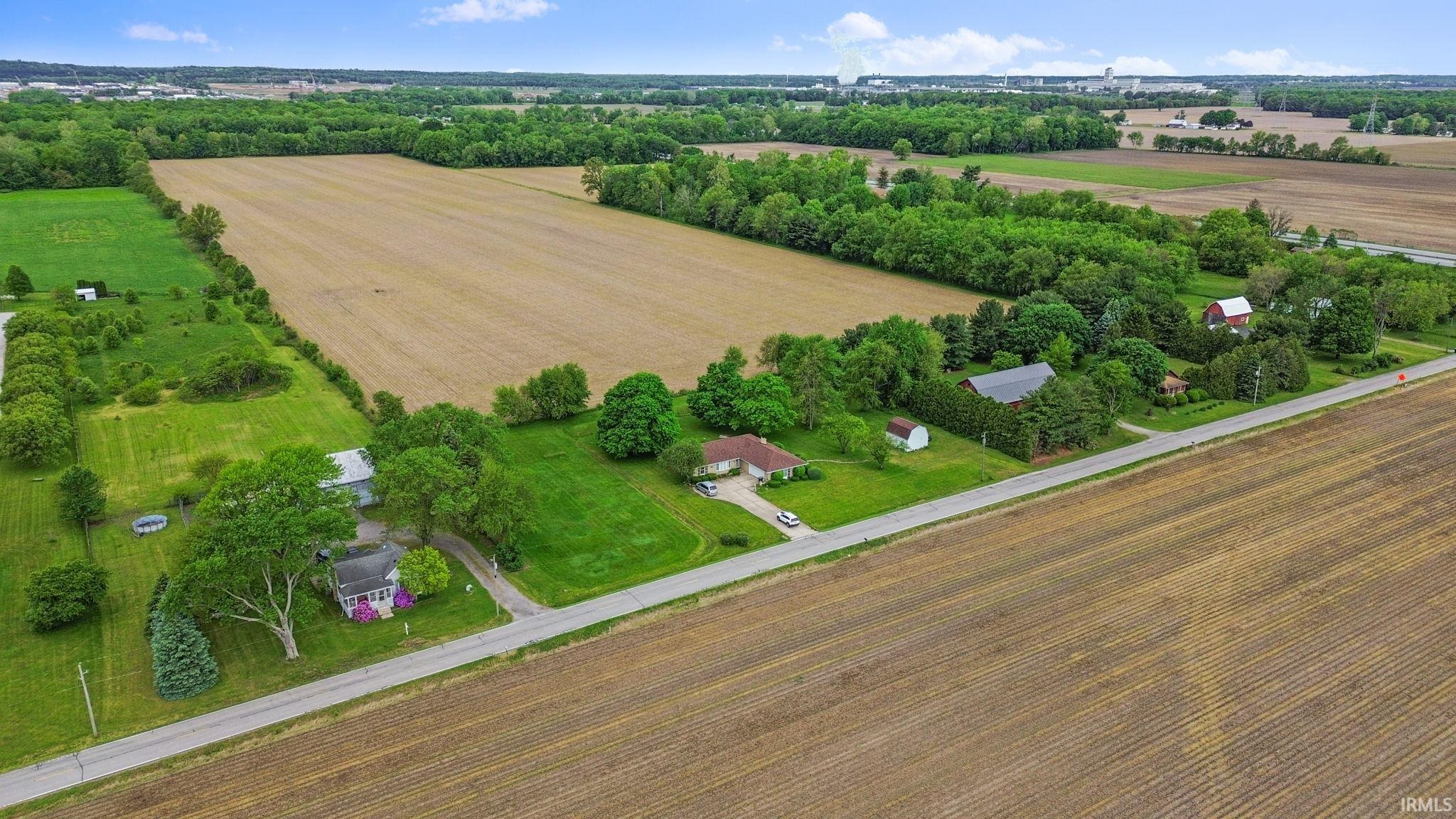 56729 Tulip Road New Carlisle, IN 46552 - Photo 7 of 10