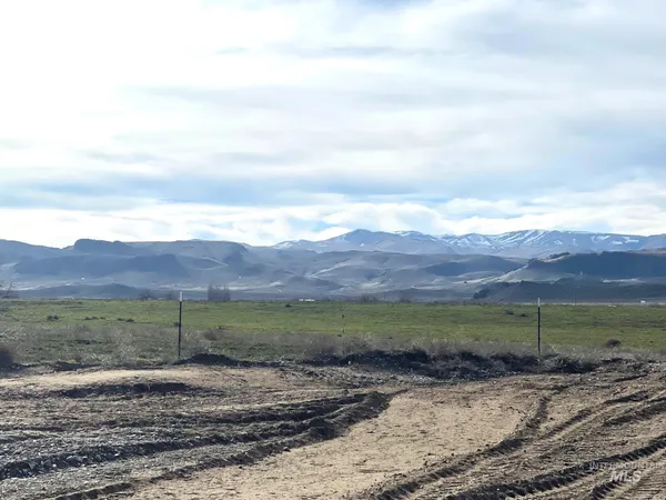 $450,000 | 78 Melba Id 83641, Melba, ID 83641