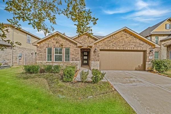 $2,500 | 2418 Humble Way, Rosenberg, TX 77471