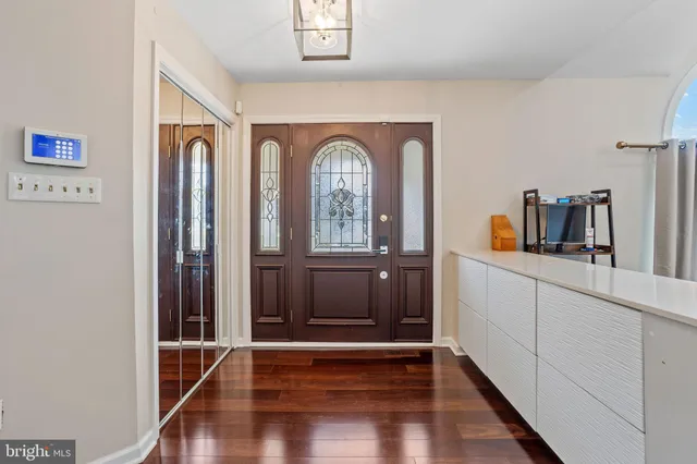 $719,900 | 32 Country Walk, Cherry Hill, NJ 08003