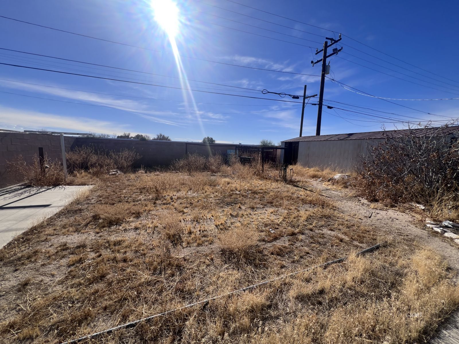 409 West Perdew Avenue Ridgecrest, CA 93555 - Photo 18 of 19 a view of a dry yard